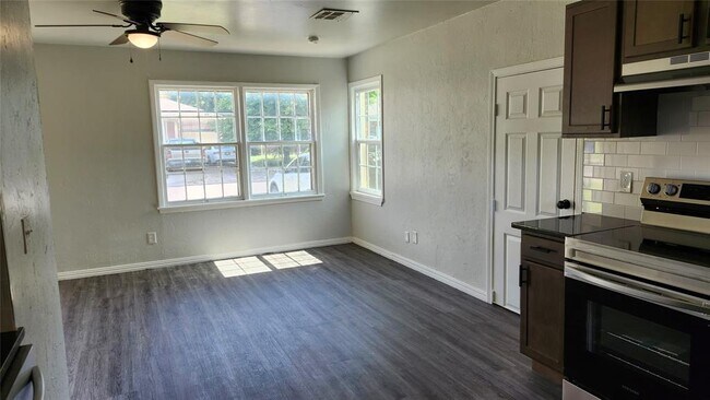 Foto del edificio - 1833 Westchester Dr