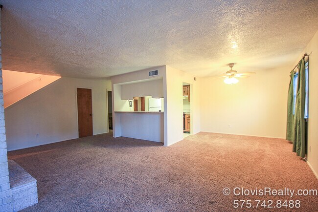 Living Room - 809 Laurelwood Dr