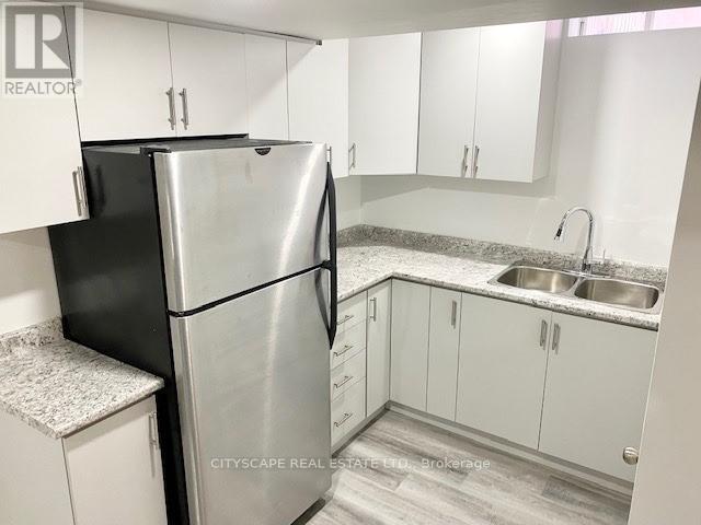 Photo du bâtiment - 6421 Donway Dr