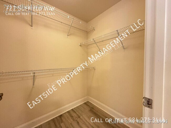 Foto del edificio - 721 Suffield Way