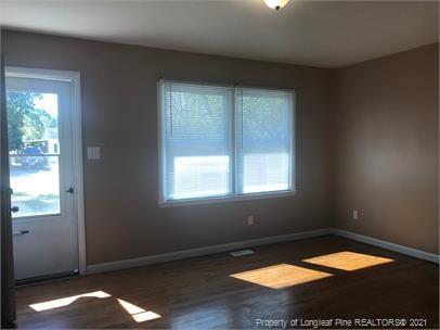 Building Photo - 5120 Queensdale Dr