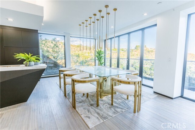 Foto del edificio - 8148 Gould Ave