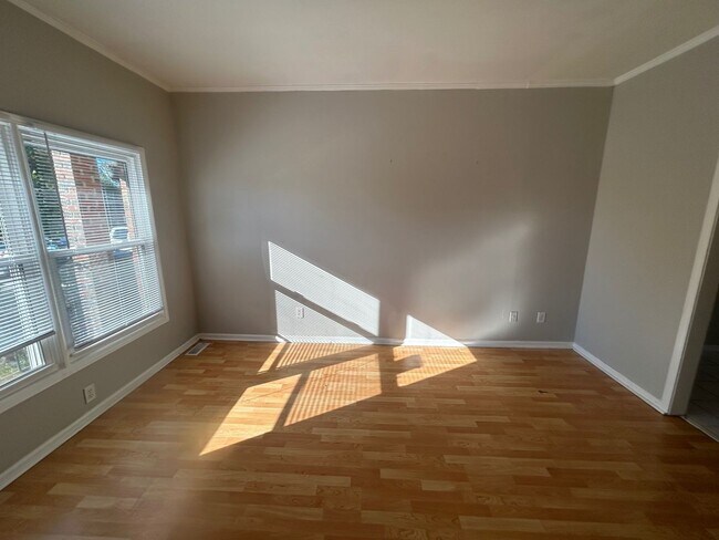 Foto del edificio - 10 Willow Ln