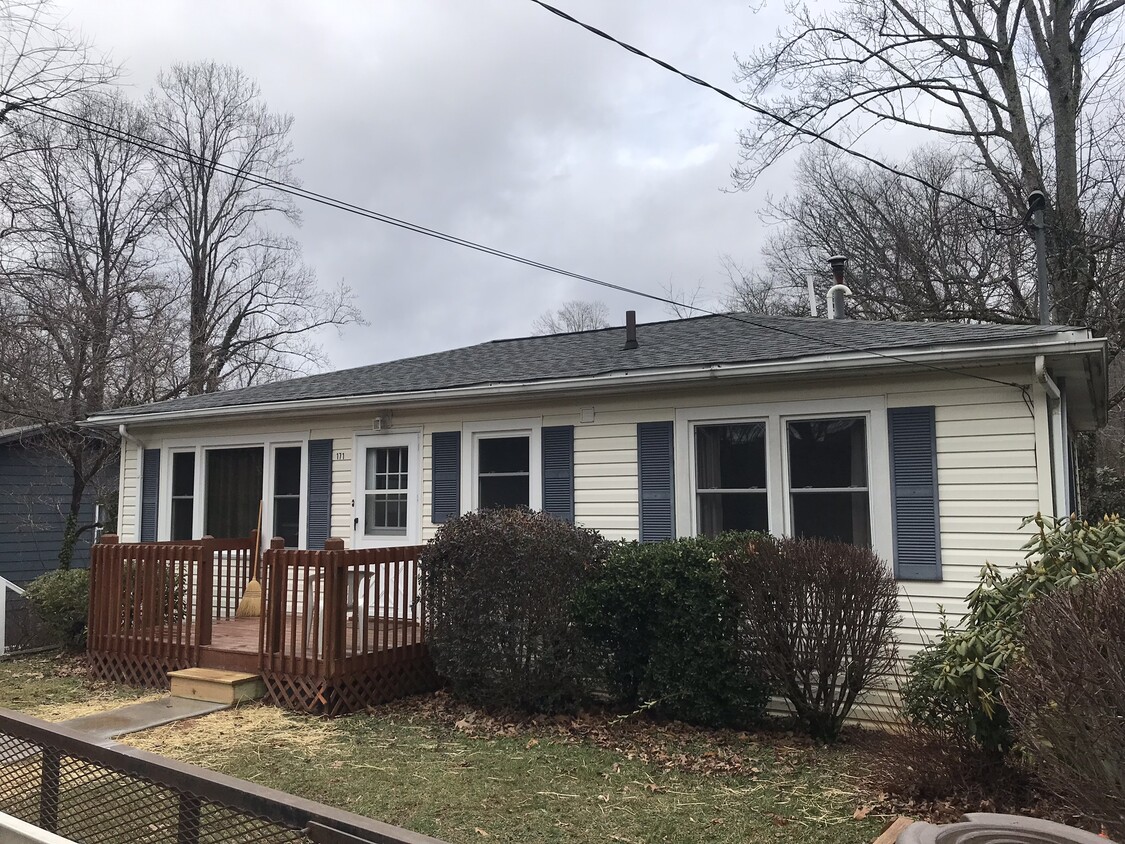 Foto principal - 171 White Dogwood Ln
