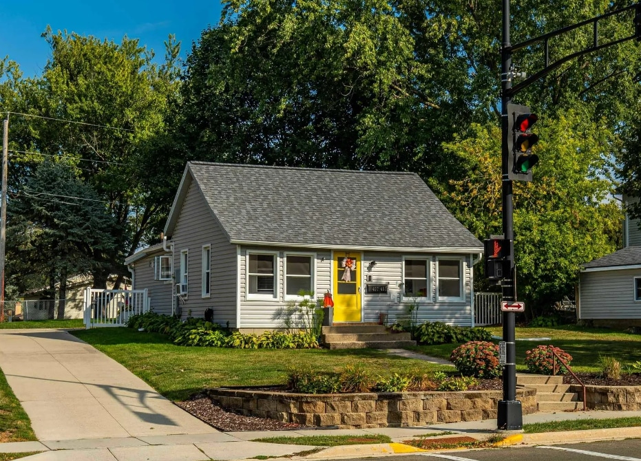 Street view - 407 S Main St