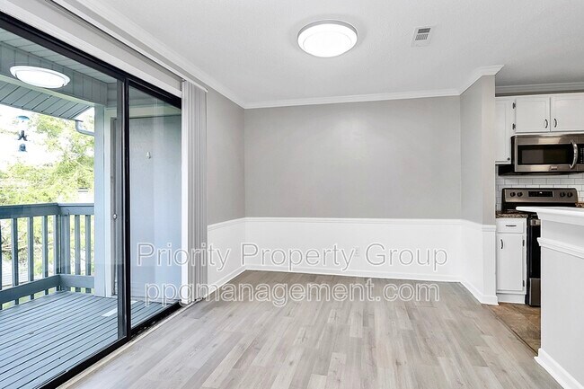 Foto del edificio - 10971 Harrowfield Rd