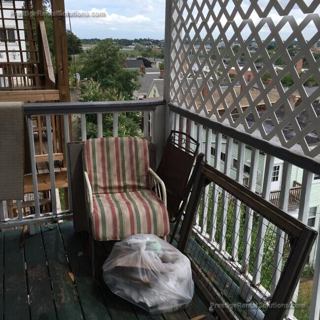 Foto del edificio - 120 Gladstone St