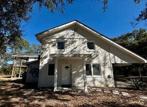 Building Photo - 1520 Lorenzo St