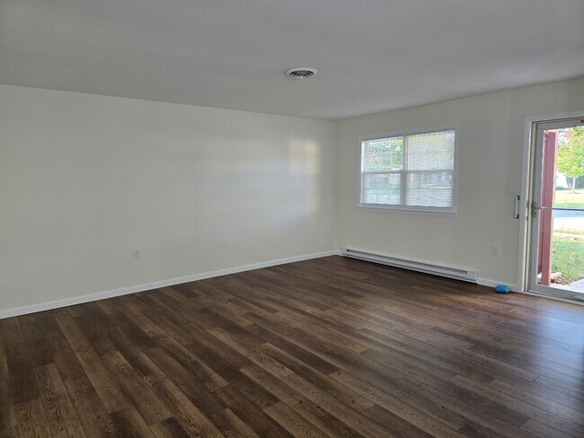 Building Photo - 7004 Arbor Dr