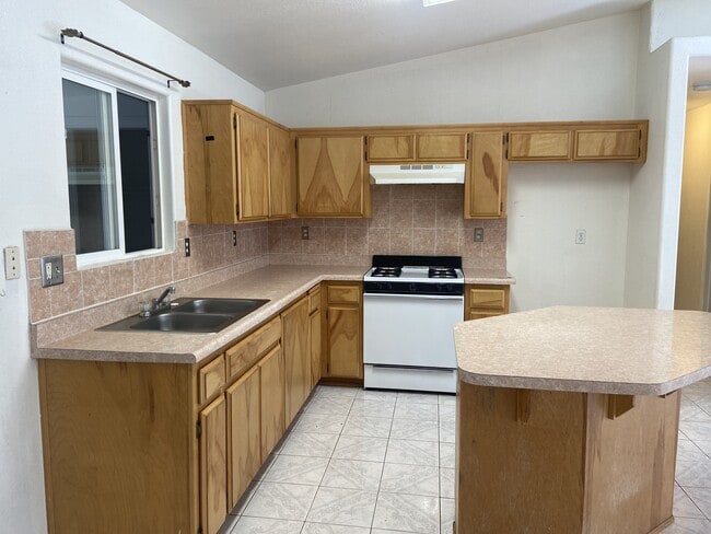 Building Photo - 6903 Creamery Ln