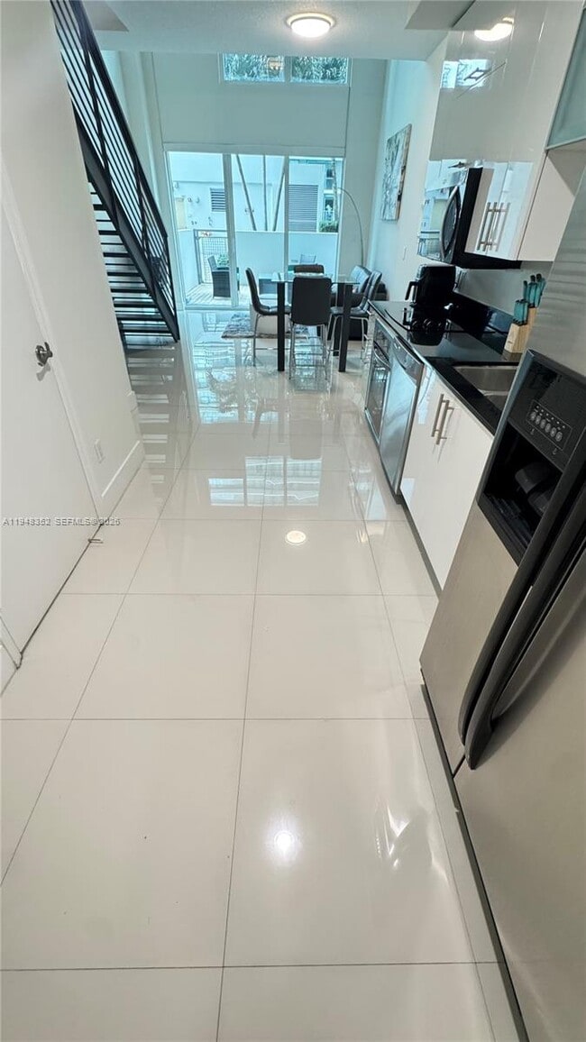 Foto del edificio - 60 SW 13th St