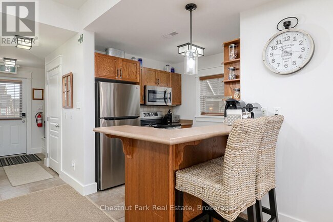 Building Photo - 125 Fairway Ct