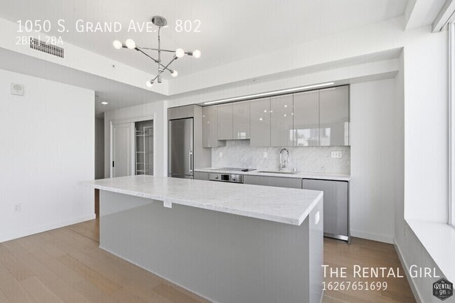 Building Photo - 1050 S Grand Ave