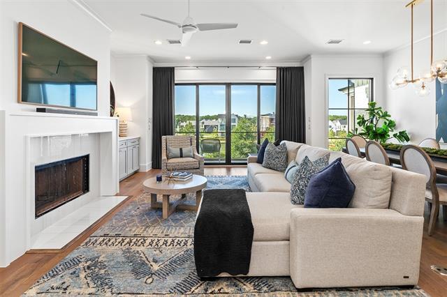 Foto del edificio - 13770 Waterside Dr
