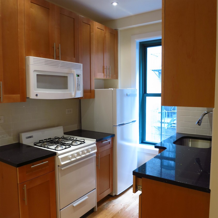 Foto principal - 535 E 79th St