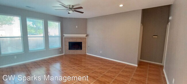 Foto del edificio - 5 br, 2.5 bath House - 4221 Greenwood Trail