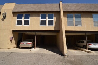 Building Photo - 1620 N Wilmot Rd