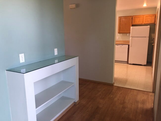 Foto del edificio - 247 NW Clay Ct