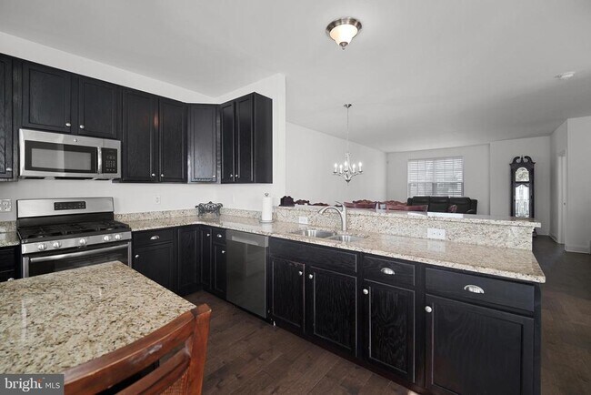 Foto del edificio - 1310 Carrick Ct