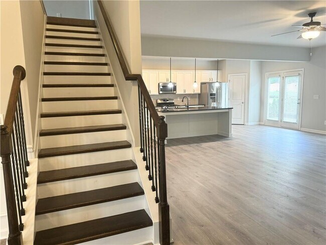 Foto del edificio - 2887 Regal Park Ct