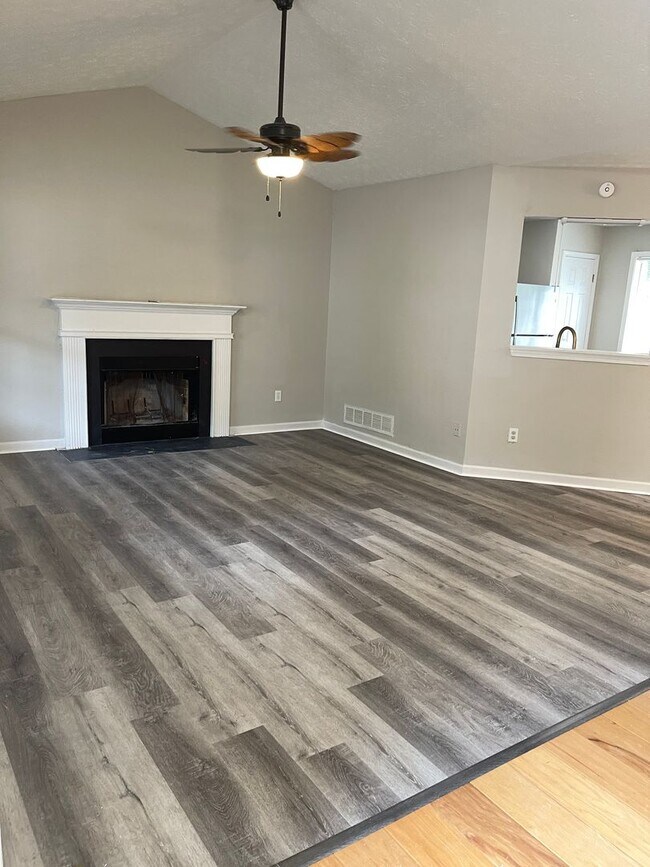 Foto del edificio - Split level home