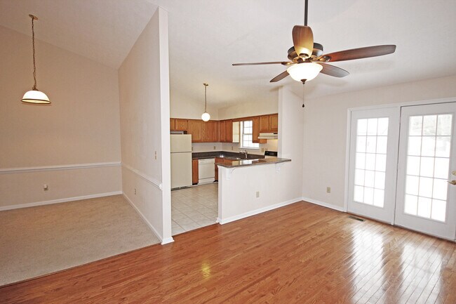 Foto del edificio - Charming Rancher in Fox Ridge Community