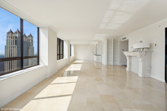 Foto del edificio - 180 E Pearson St