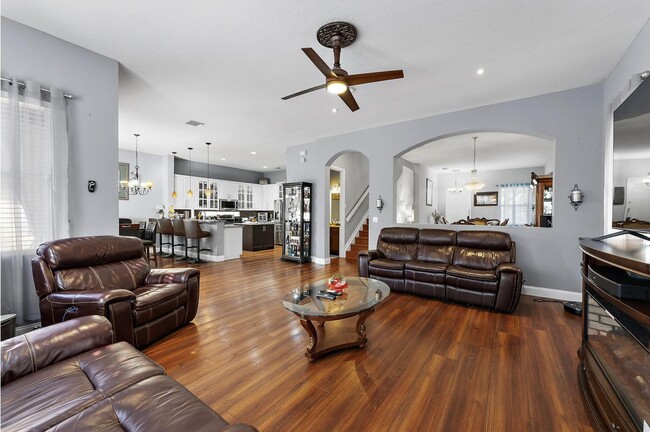 Building Photo - 206 Gazetta Way