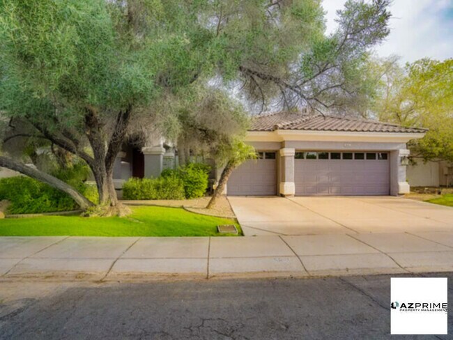Foto del edificio - Here is the Perfect Scottsdale 4/2.5 Famil...