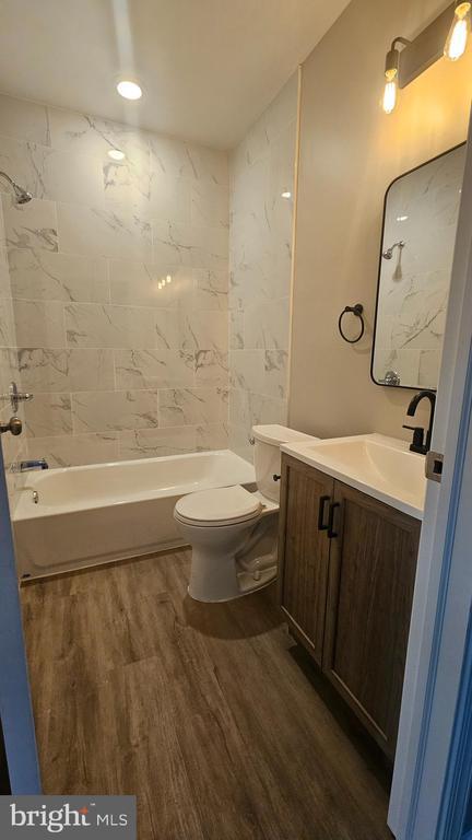 Foto del edificio - 3034 Arunah Ave