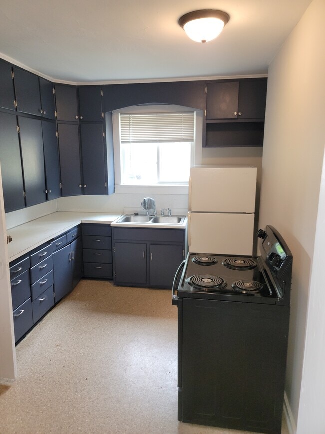 Building Photo - 410 Ramsdell St