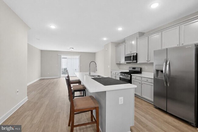 Foto del edificio - 15297 Westham Ct