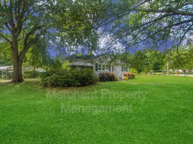 Building Photo - 108 Dove Ln