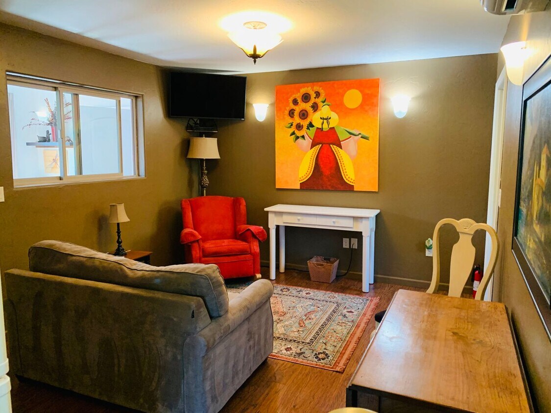 Foto principal - Hobbit House: Fully Furnished Jacksonville...