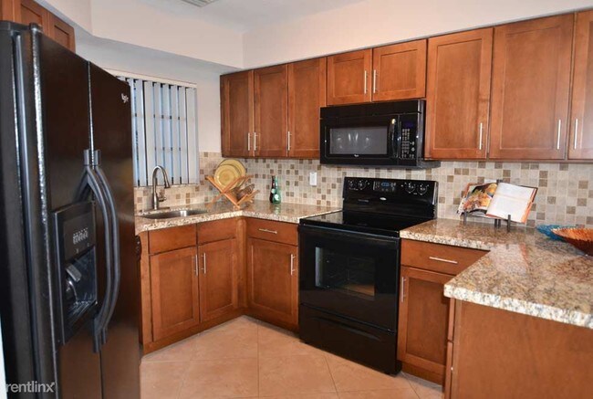 Foto del edificio - 14852 Enclave Lakes Dr