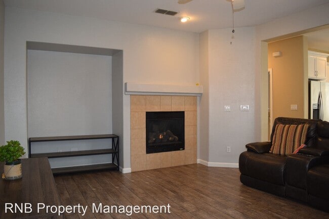 Building Photo - 4 br, 2.5 bath House - 3288 San Vicente St...