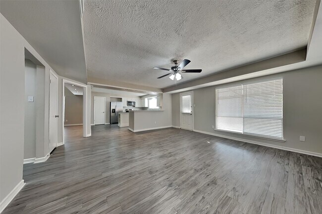 Foto del edificio - 4823 Owens Creek Ln