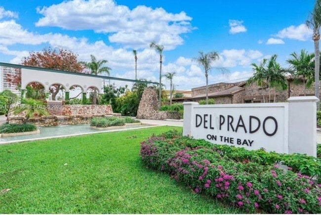 Foto del edificio - 18031 Biscayne Blvd