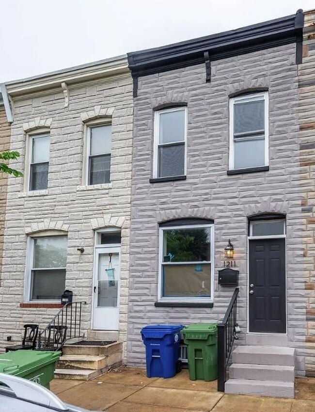 Building Photo - 1211 James St
