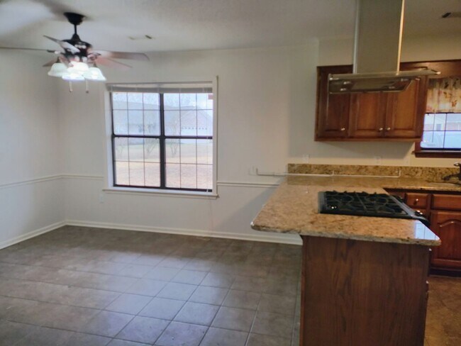 Foto del edificio - Move-In Ready Updated Home in Quiet Searcy Neighborhood