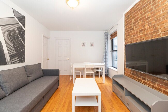 Foto del edificio - 329 E 94th St