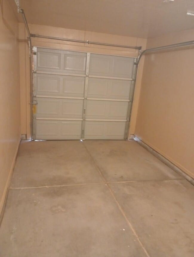 Building Photo - W Mystery Drive