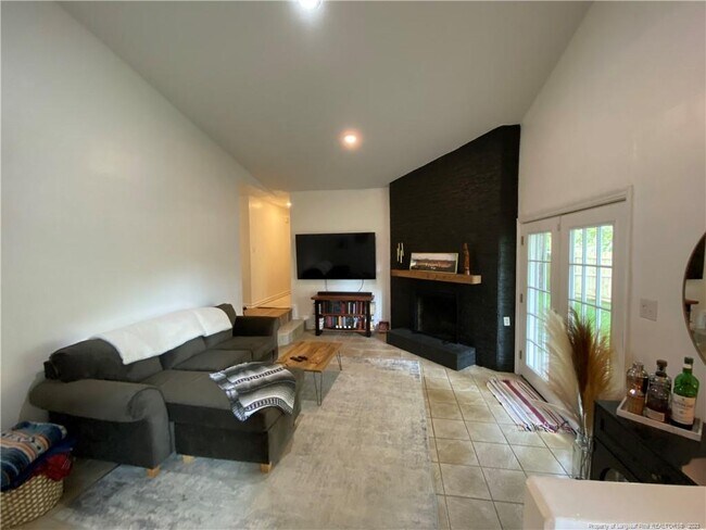 Foto del edificio - 7203 Bailey Ct