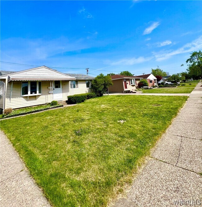 Building Photo - 53 Winkler Dr