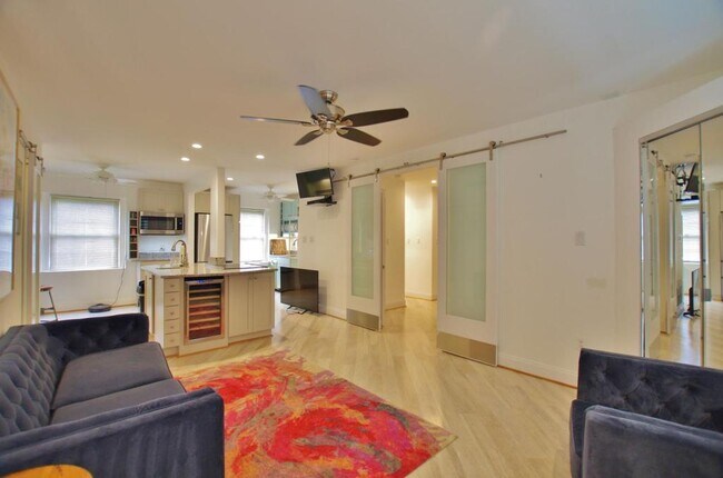 Photo - 2407 Arlington Blvd Apartment