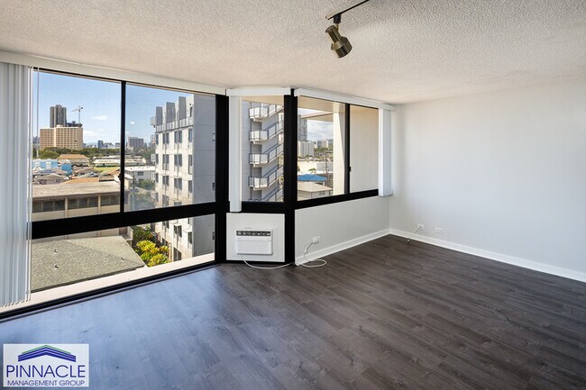 Building Photo - 1820 Waiola St