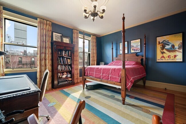 Building Photo - 381 Beacon St