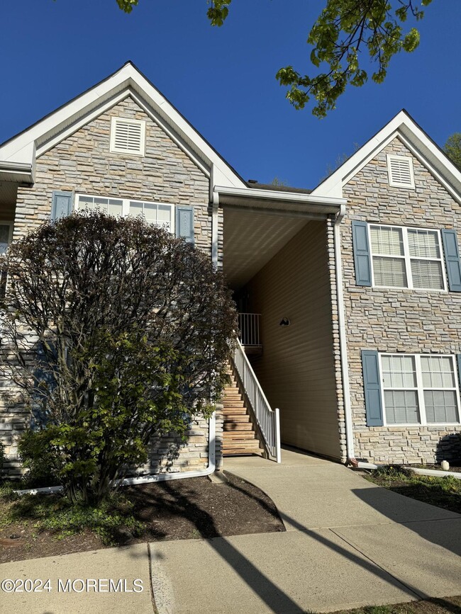 Building Photo - 812 Wedgewood Cir