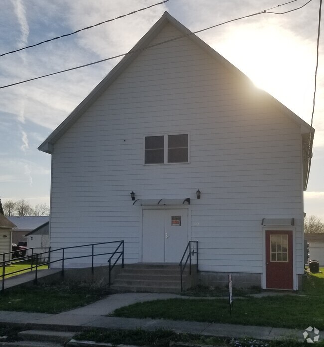 Building Photo - 109 5th Ave