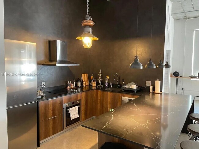 Foto del edificio - 250 NW 23rd St
